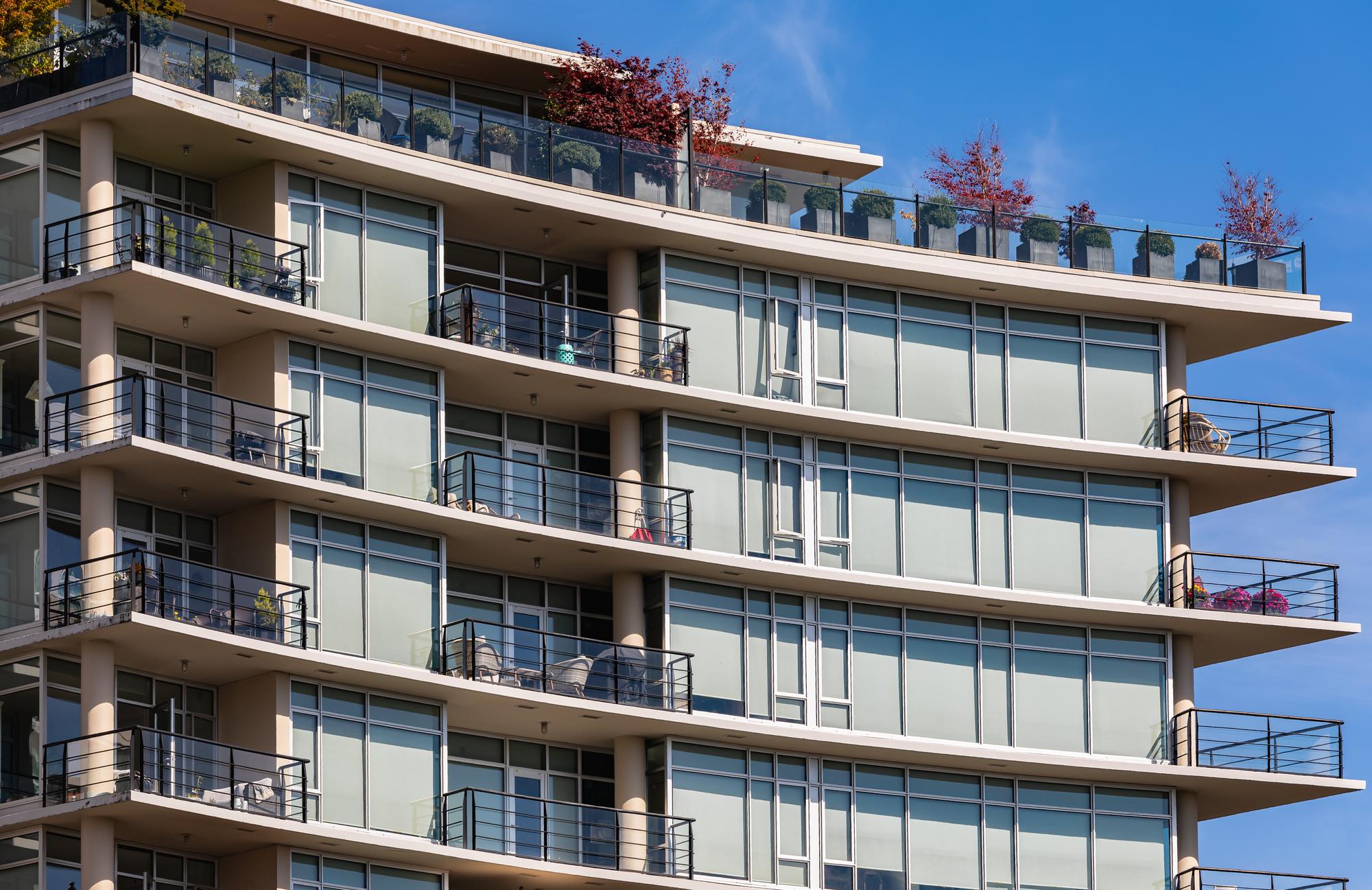 building exterior with balcony